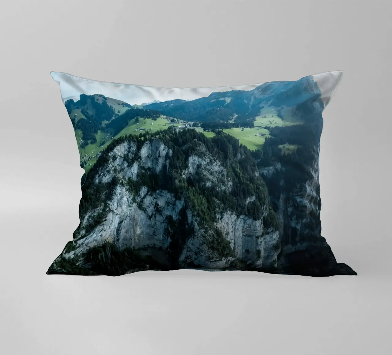 Edge of Calm cuscino da somewhere.soul.escape