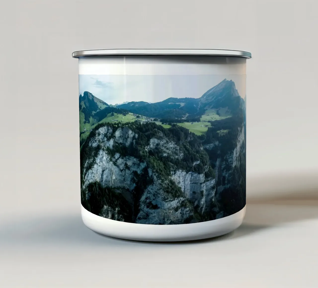 Edge of Calm tazza in smalto da somewhere.soul.escape