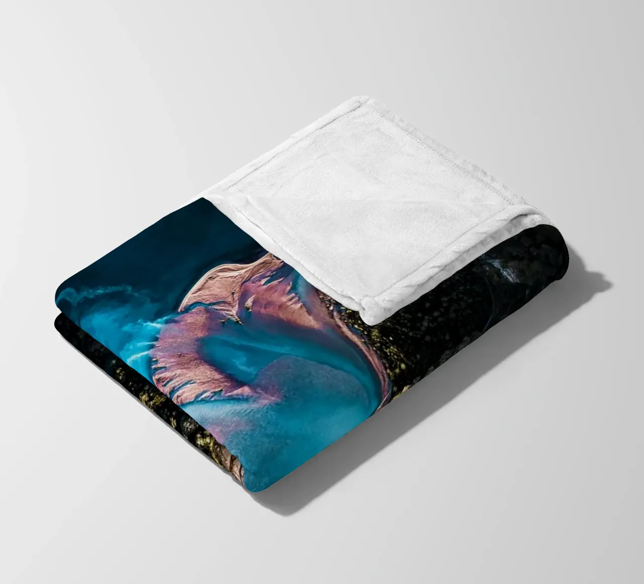 Delta Bloom coperta in pile da somewhere.soul.escape