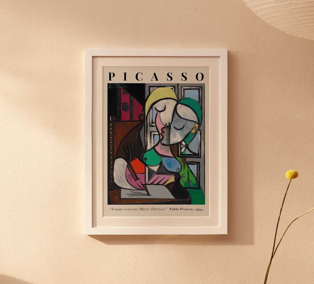 Picasso Donna che scrive Marie-Therese 1934 poster con telaio in legno da Jam Poster