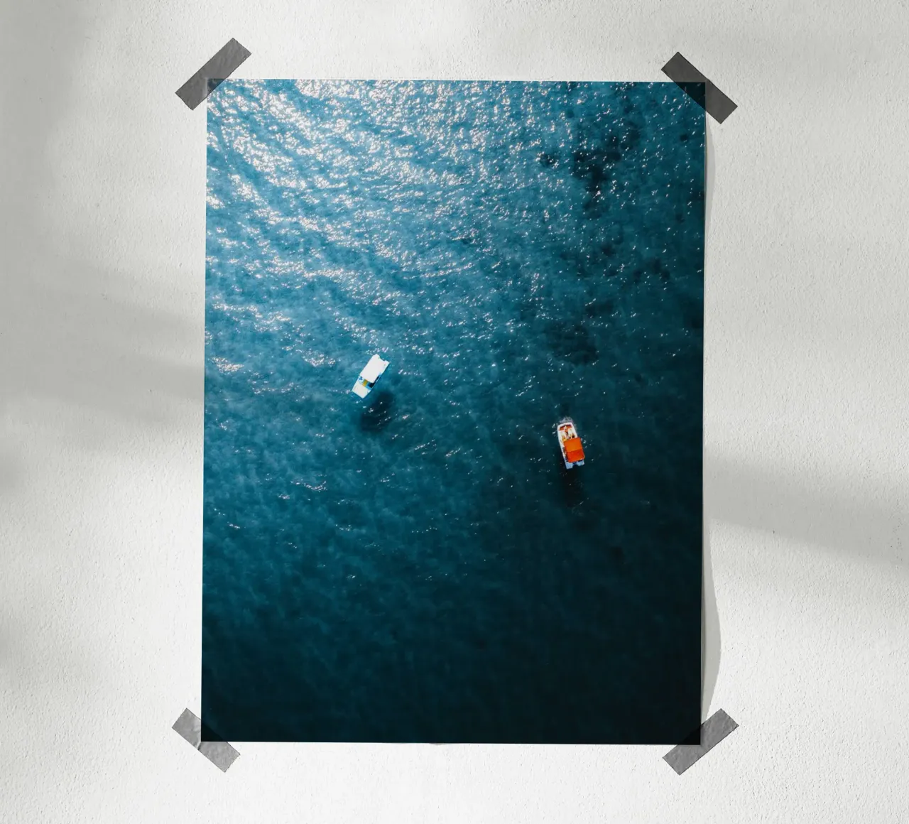 In Still Company poster con telaio in plastica da somewhere.soul.escape