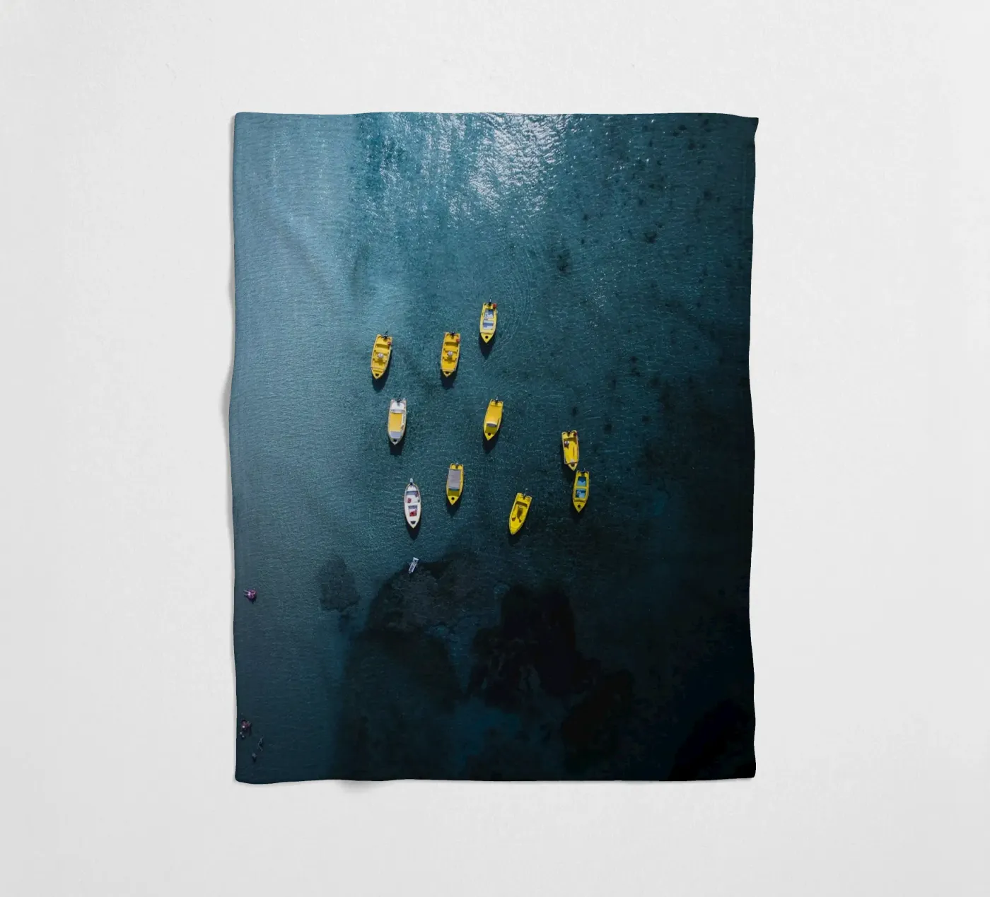 Yellow Pause Fleecedecke von somewhere.soul.escape