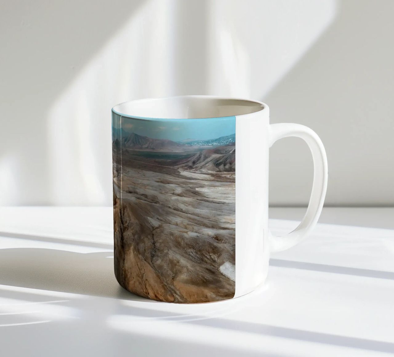 Tectonic Field tazza in ceramica da somewhere.soul.escape