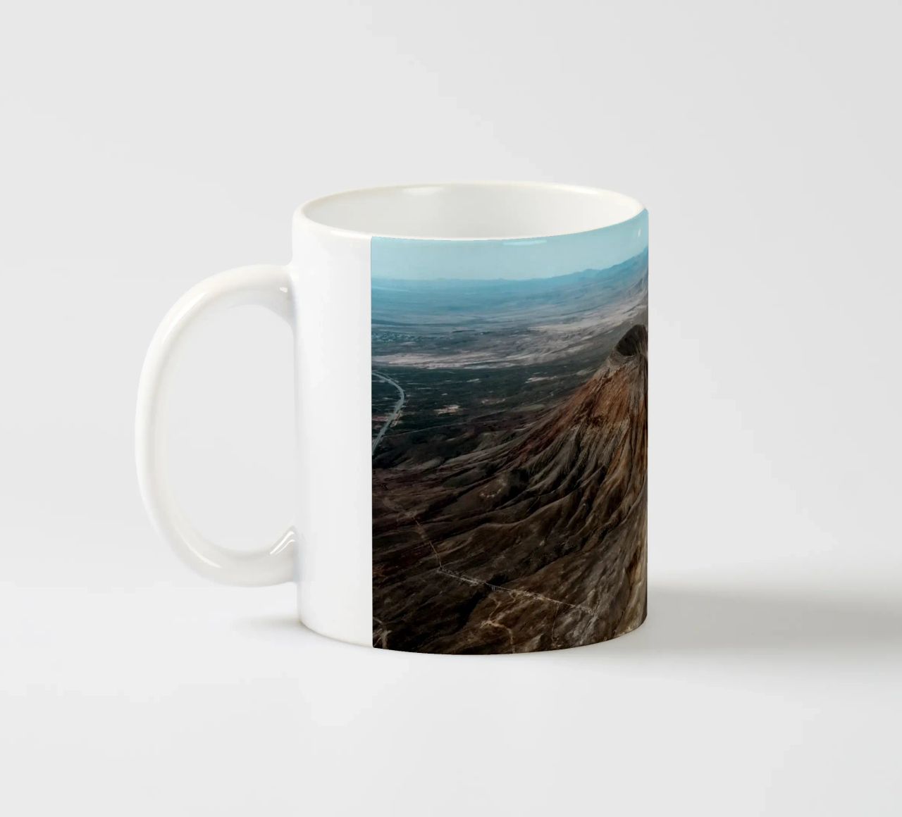 Tectonic Field tazza in ceramica da somewhere.soul.escape