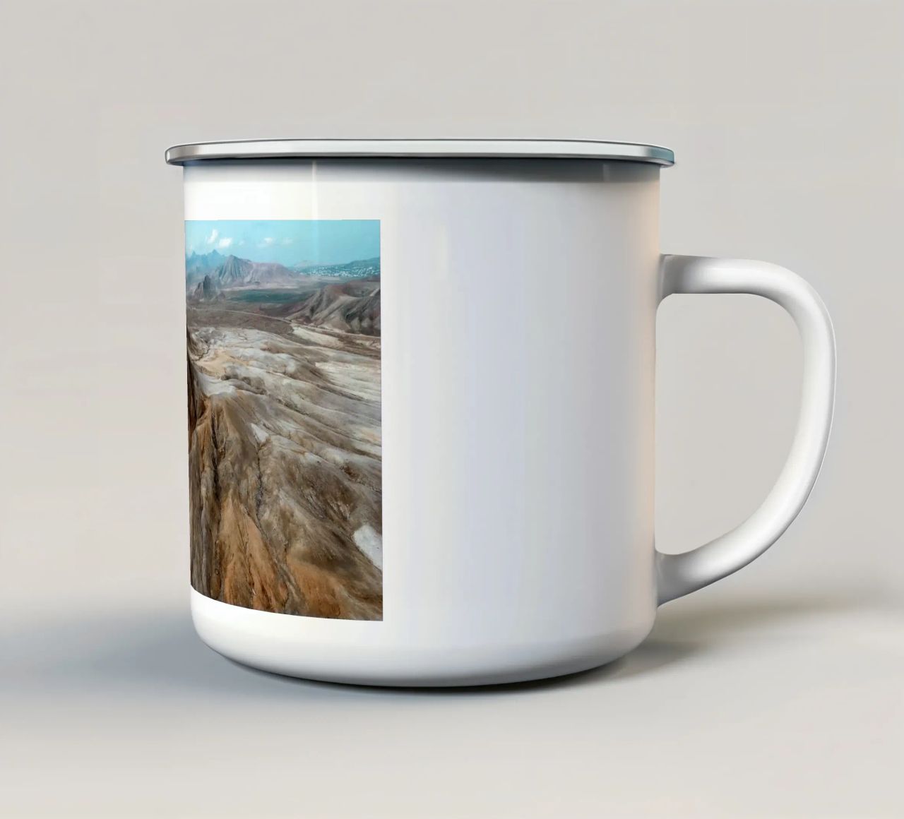 Tectonic Field tazza in smalto da somewhere.soul.escape