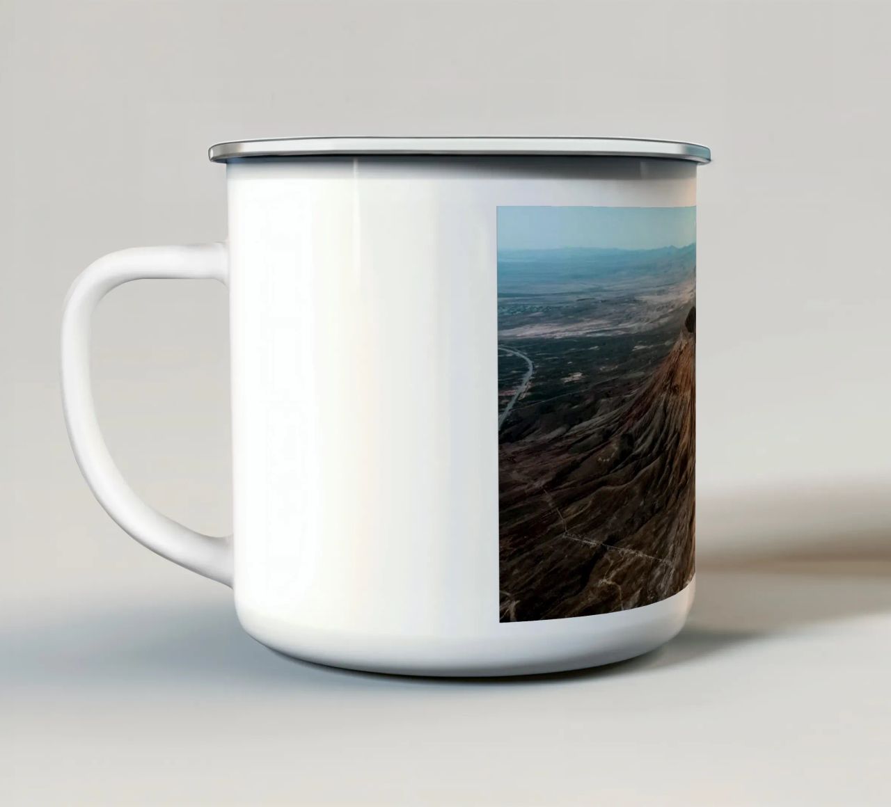 Tectonic Field tazza in smalto da somewhere.soul.escape