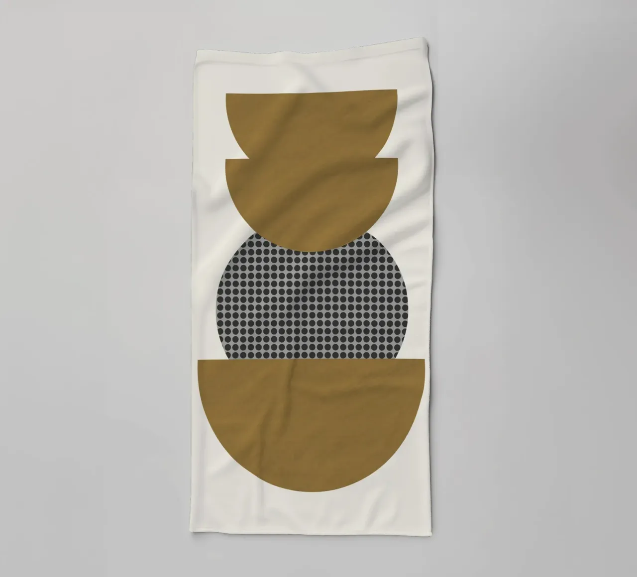 Luxe oker en grijs nordic art 10 badhanddoek van Little Dean