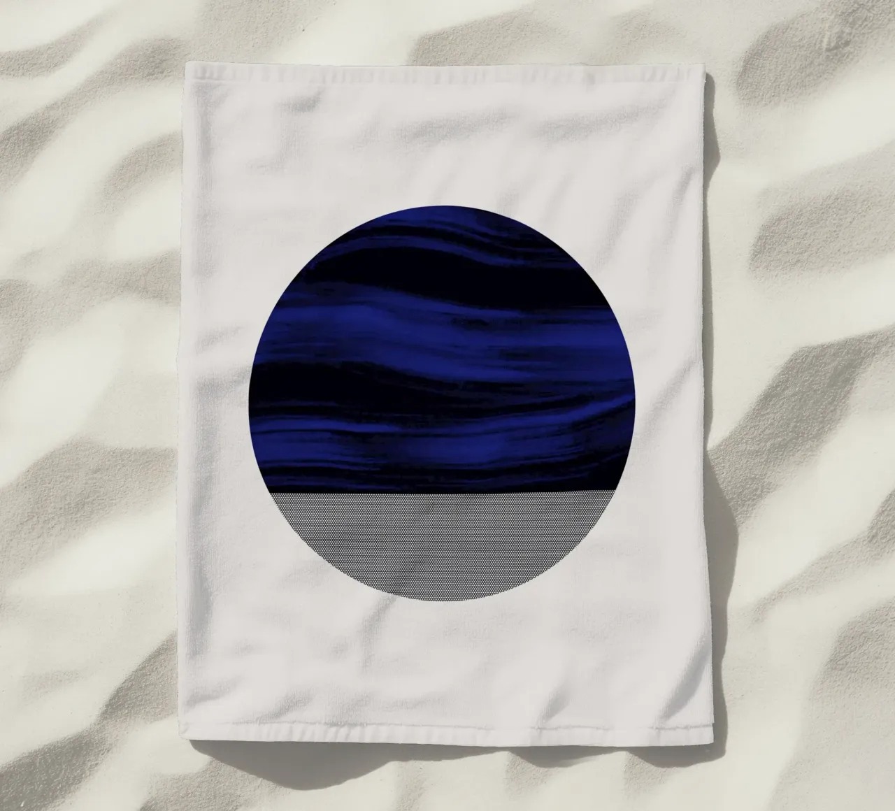 Luxe blauw en grijs nordic art 03 strandhanddoek van Little Dean