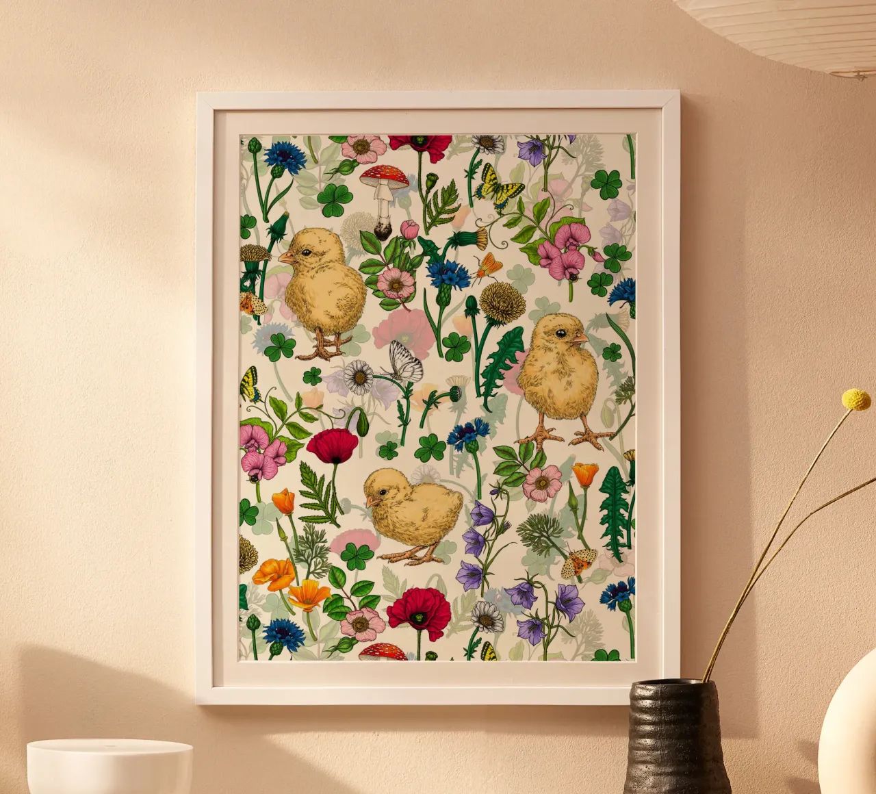 Polli e fiori di campo su bianco sporco poster da Painted Nature