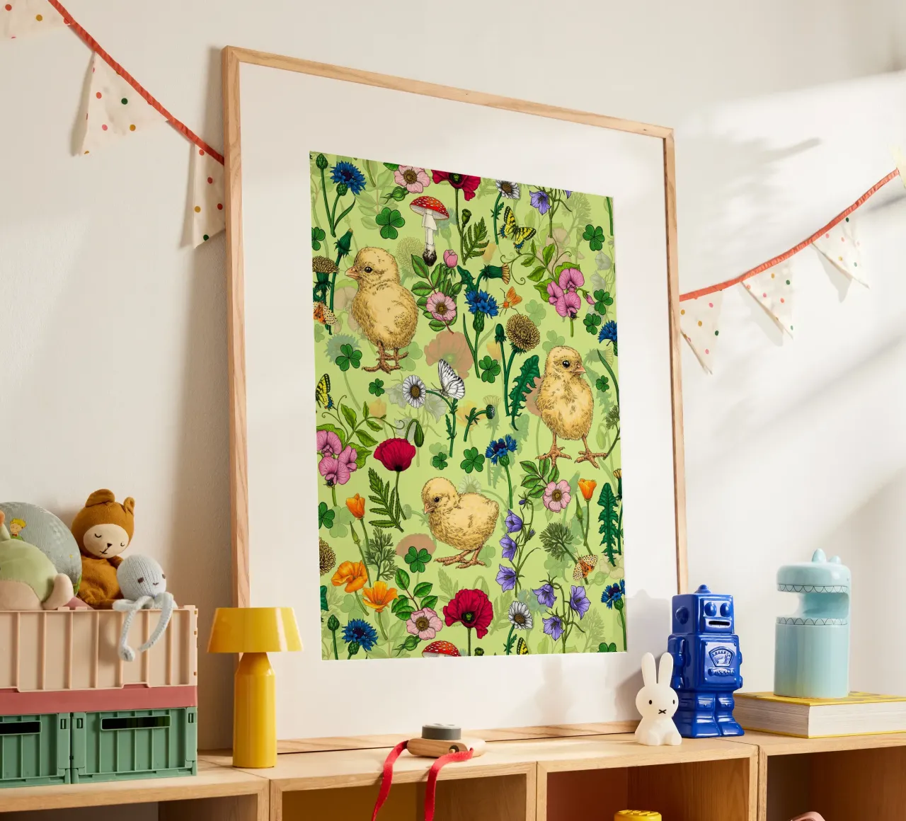 Polli e fiori di campo sul verde della rugiada di miele poster da Painted Nature