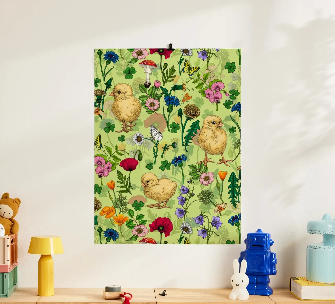 Polli e fiori di campo sul verde della rugiada di miele poster da Painted Nature