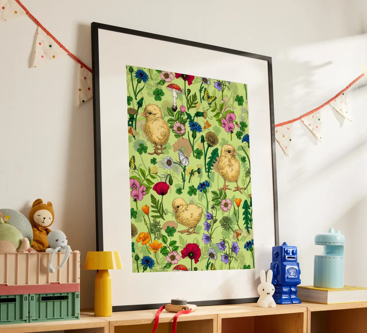 Polli e fiori di campo sul verde della rugiada di miele poster da Painted Nature