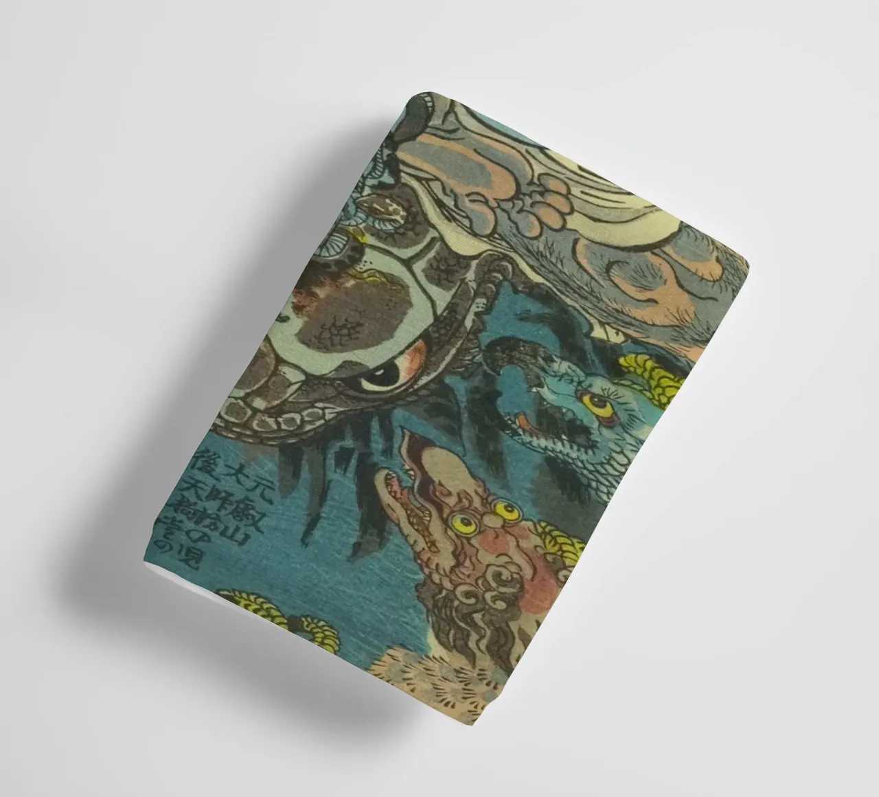 Guerrier samouraï battant un python - Ukiyo-e japonais d'époque serviette de bain de Masterpieces Of Japanese Art