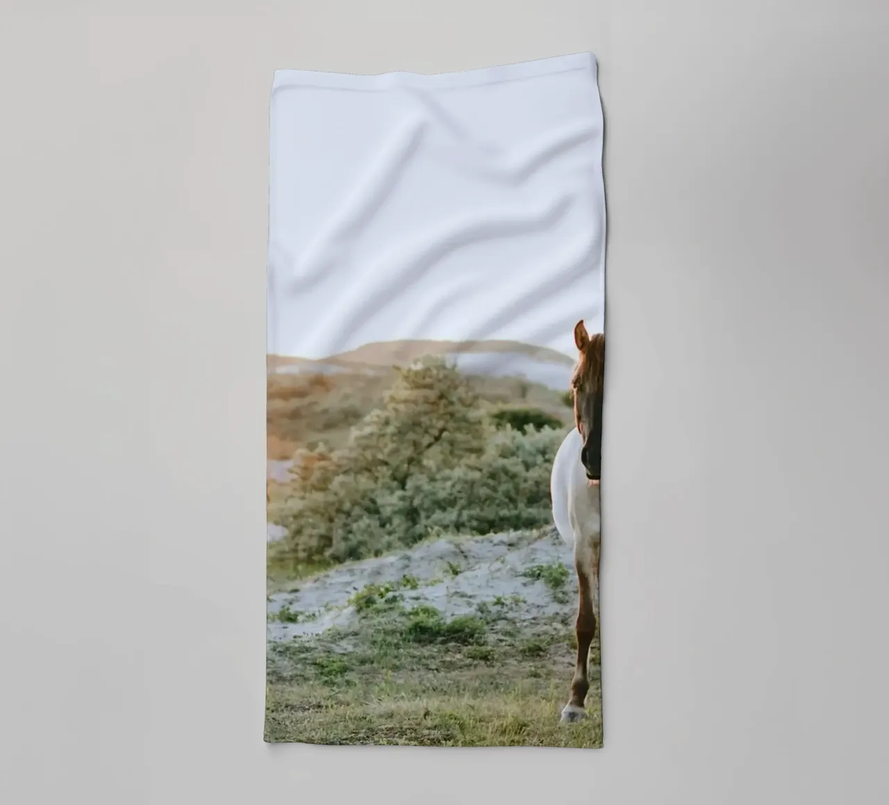 sunlight shrubbery towel by Horsire