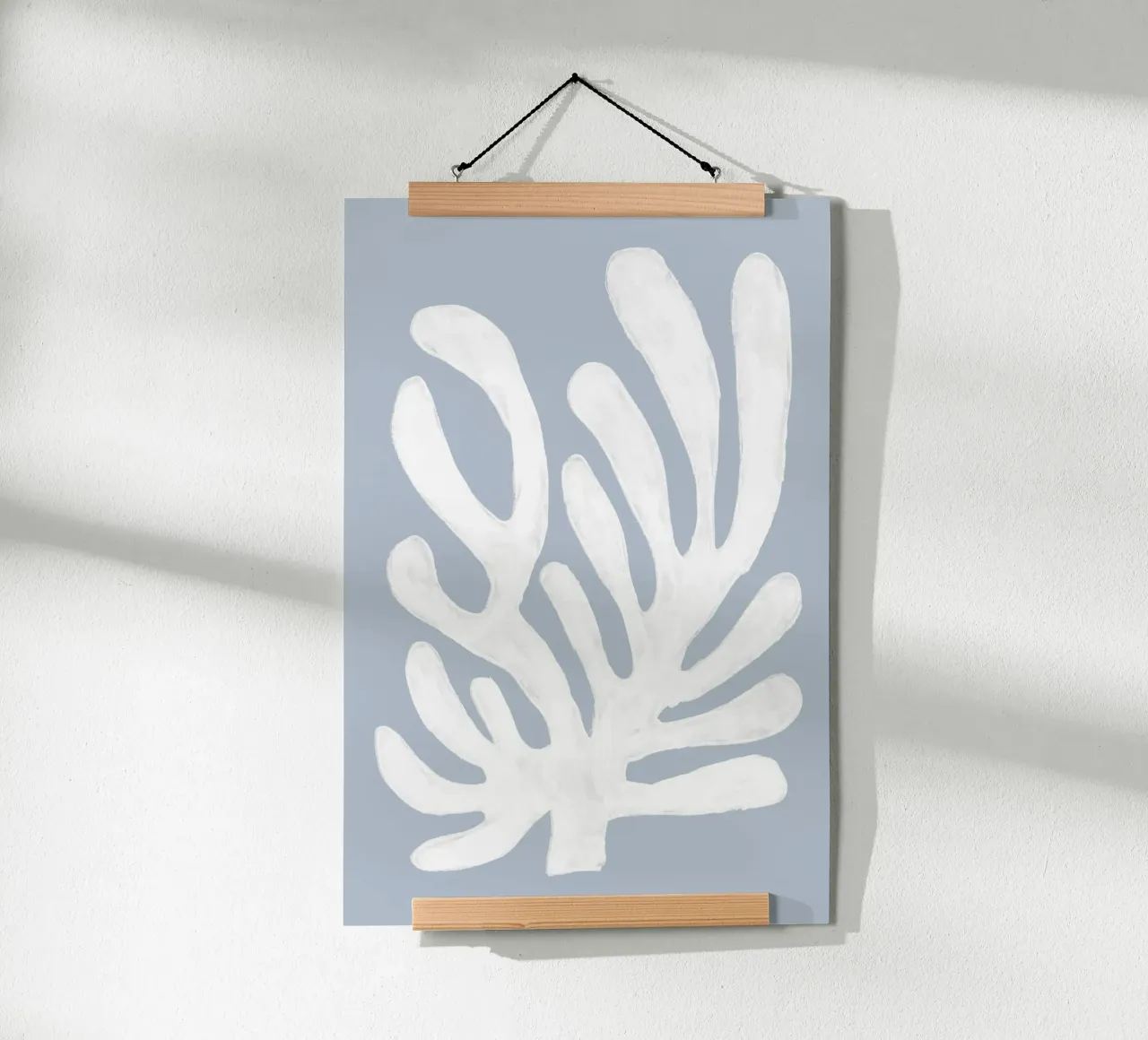 Alghe bianche astratte su blu carta hahnemühle da Melloi Art Print