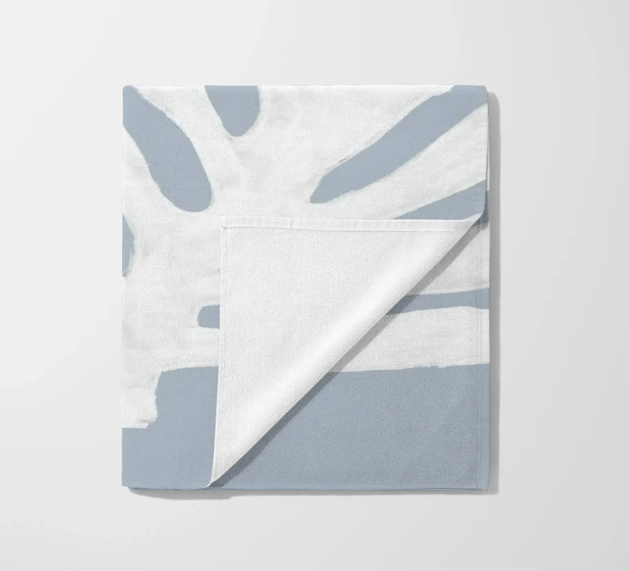 Alghe bianche astratte su blu telo mare da Melloi Art Print