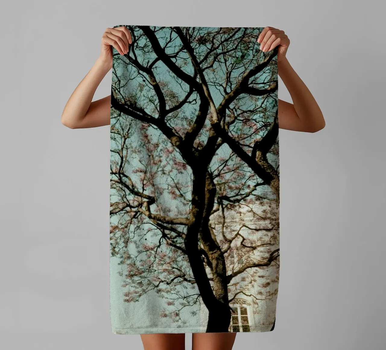 Analog Series The Tree In The City asciugamano da bagno da Sebastian Hilgetag