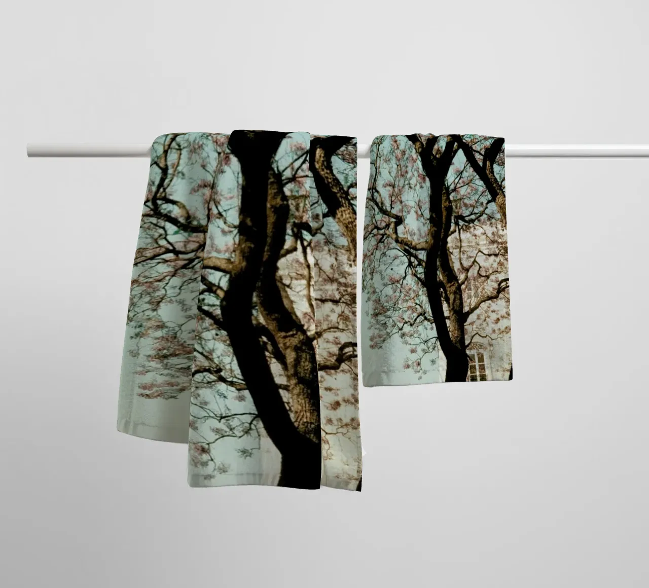 Analog Series The Tree In The City asciugamano da bagno da Sebastian Hilgetag