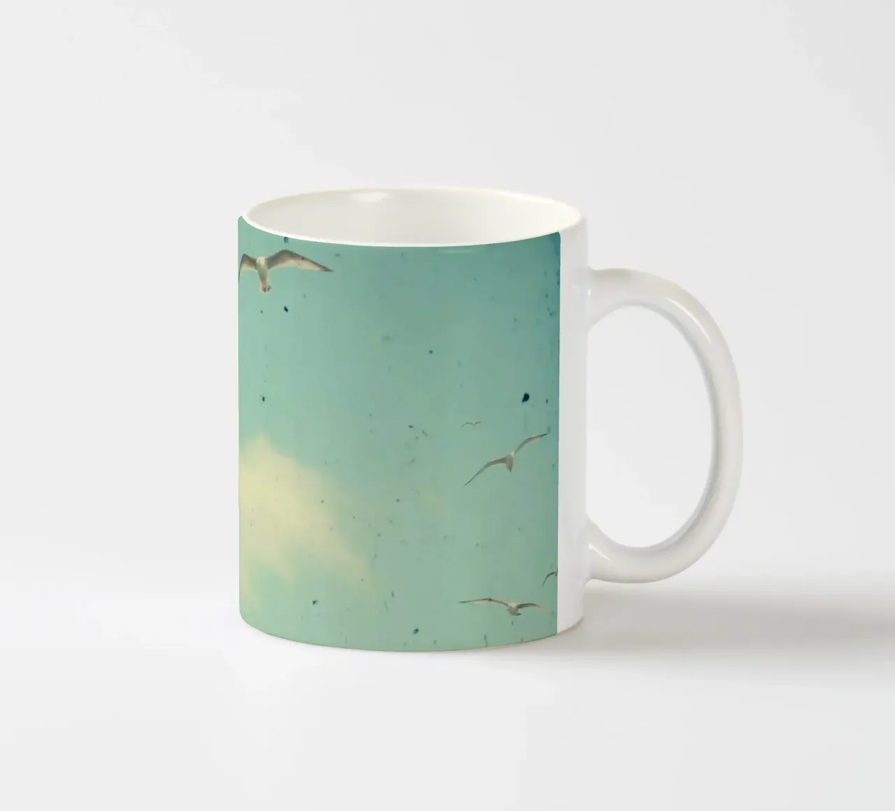 Il cerchio degli uccelli tazza in ceramica da Cassia Beck Photography