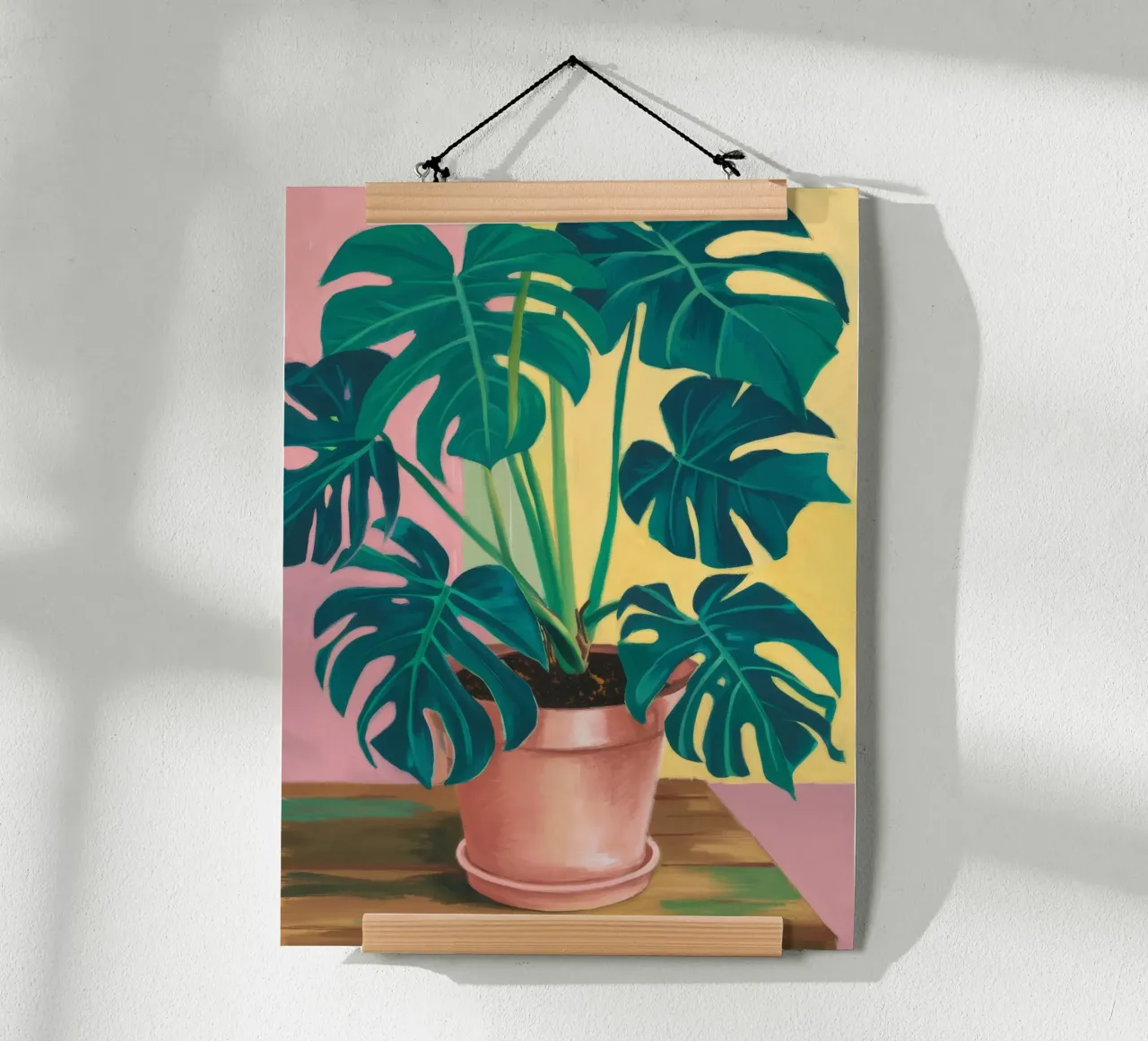 Monstera Giallo Muro poster con telaio in legno da Pan Denim