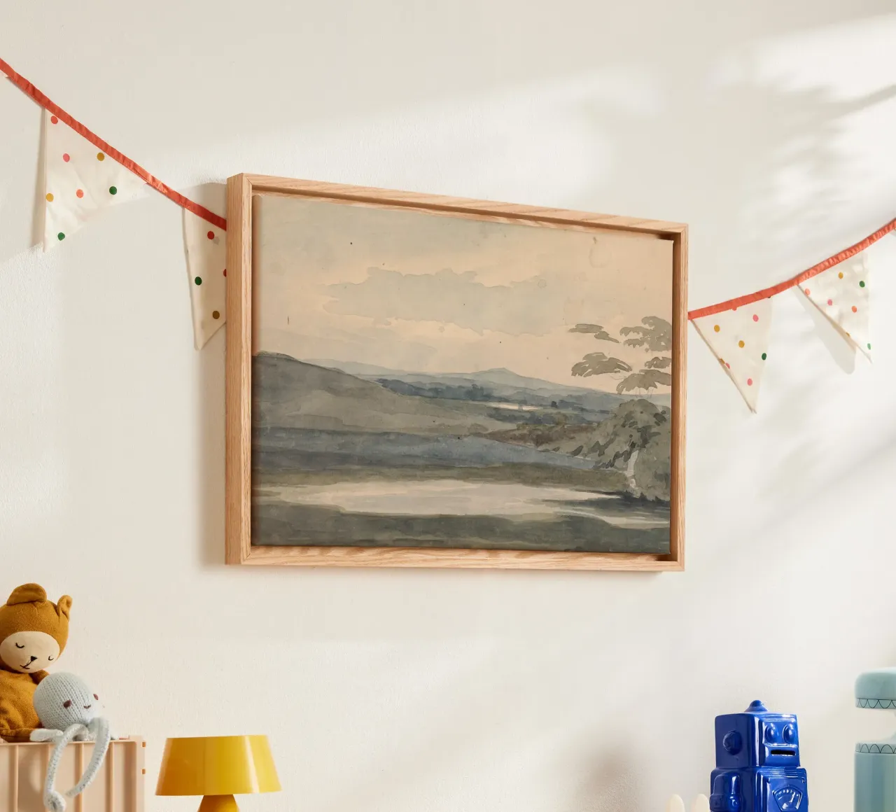 Gelaagd landschap: wazige heuvels, subtiele tonalistische kunst canvas met Baklijst van ClubArt