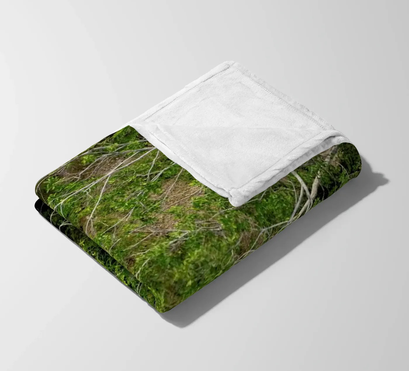 Cocodrilo fleece blanket by ROBERTO H