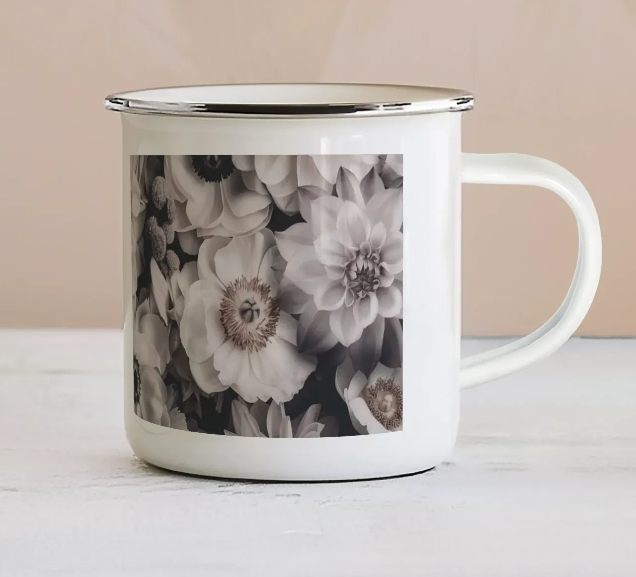 Bellezza senza tempo dei fiori d'avorio tazza in smalto da Andrea Haase Floral Passion
