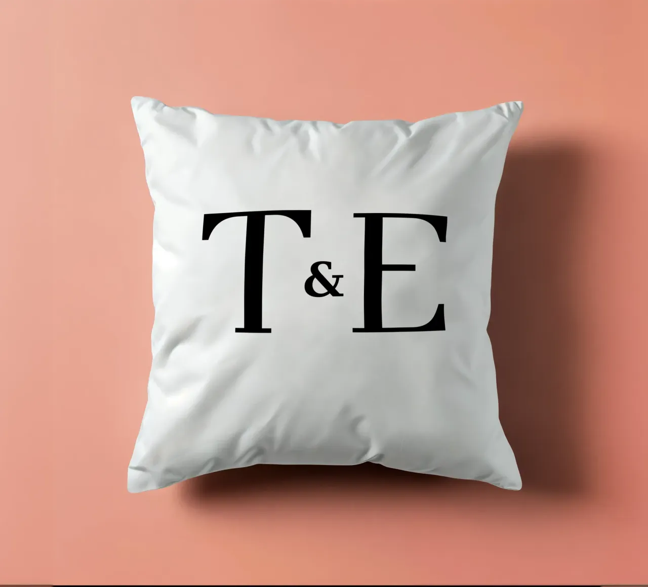Lettera T & E design | Regalo moderno per le coppie cuscino da StrindesignStudio