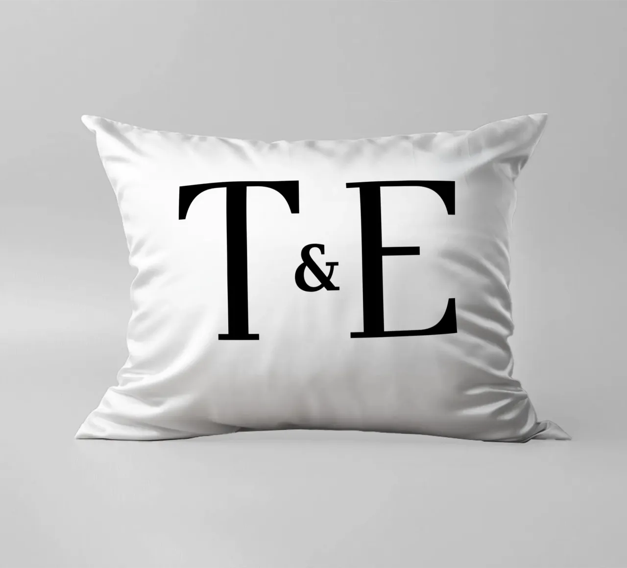 Lettera T & E design | Regalo moderno per le coppie cuscino da StrindesignStudio
