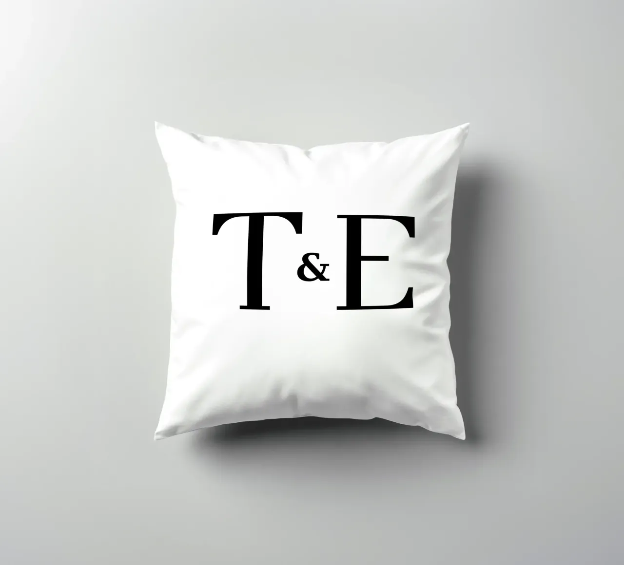 Lettera T & E design | Regalo moderno per le coppie cuscino da StrindesignStudio