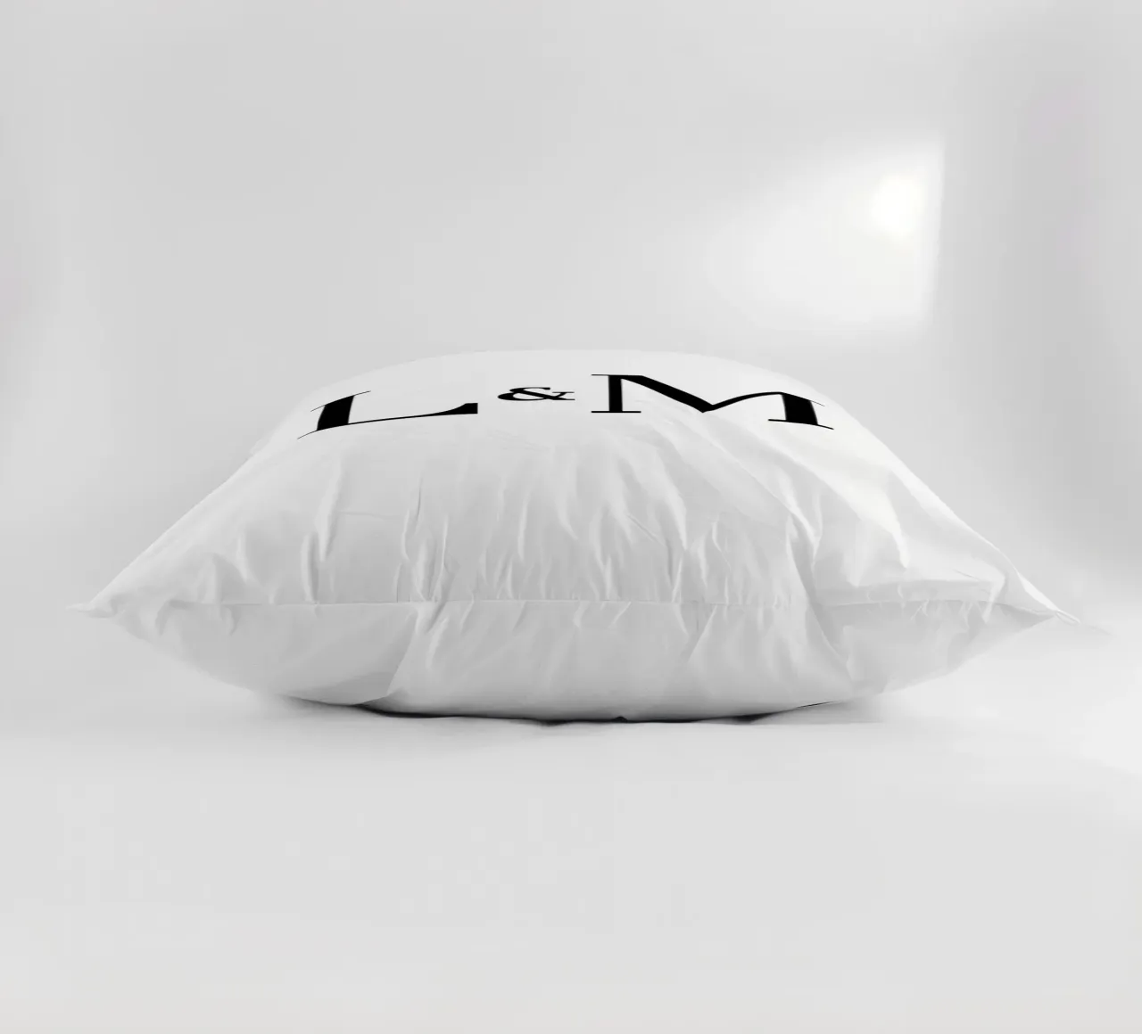 Lettera L & M design | Regalo personalizzato per le coppie cuscino da StrindesignStudio