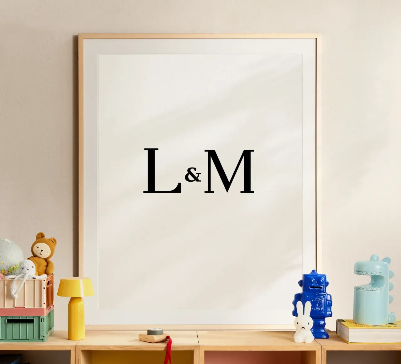 Lettera L & M design | Regalo personalizzato per le coppie poster con telaio in legno da StrindesignStudio