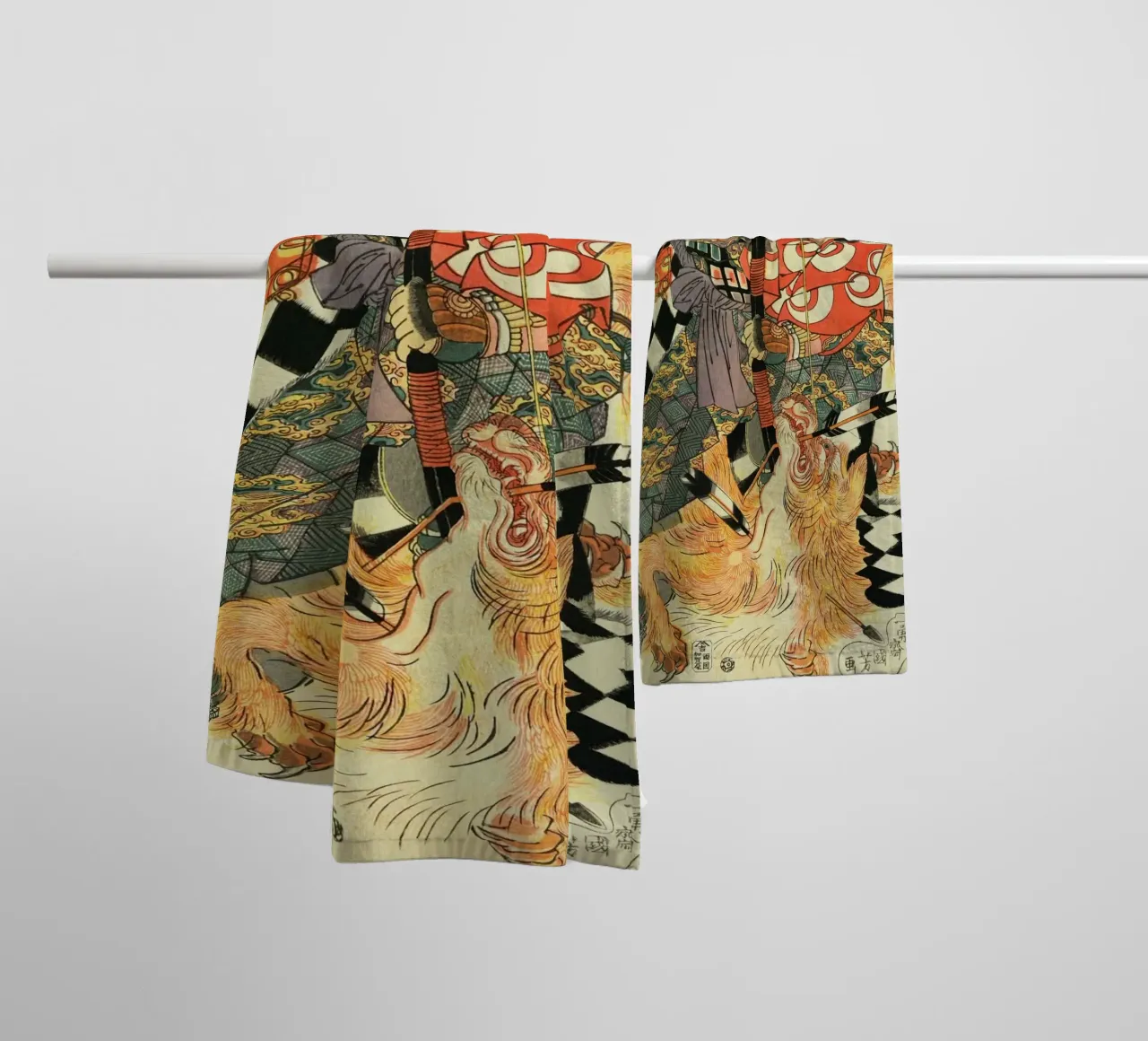 Samurai a caccia della mitica volpe - Ukiyo-e giapponese d'epoca asciugamano da bagno da Masterpieces Of Japanese Art