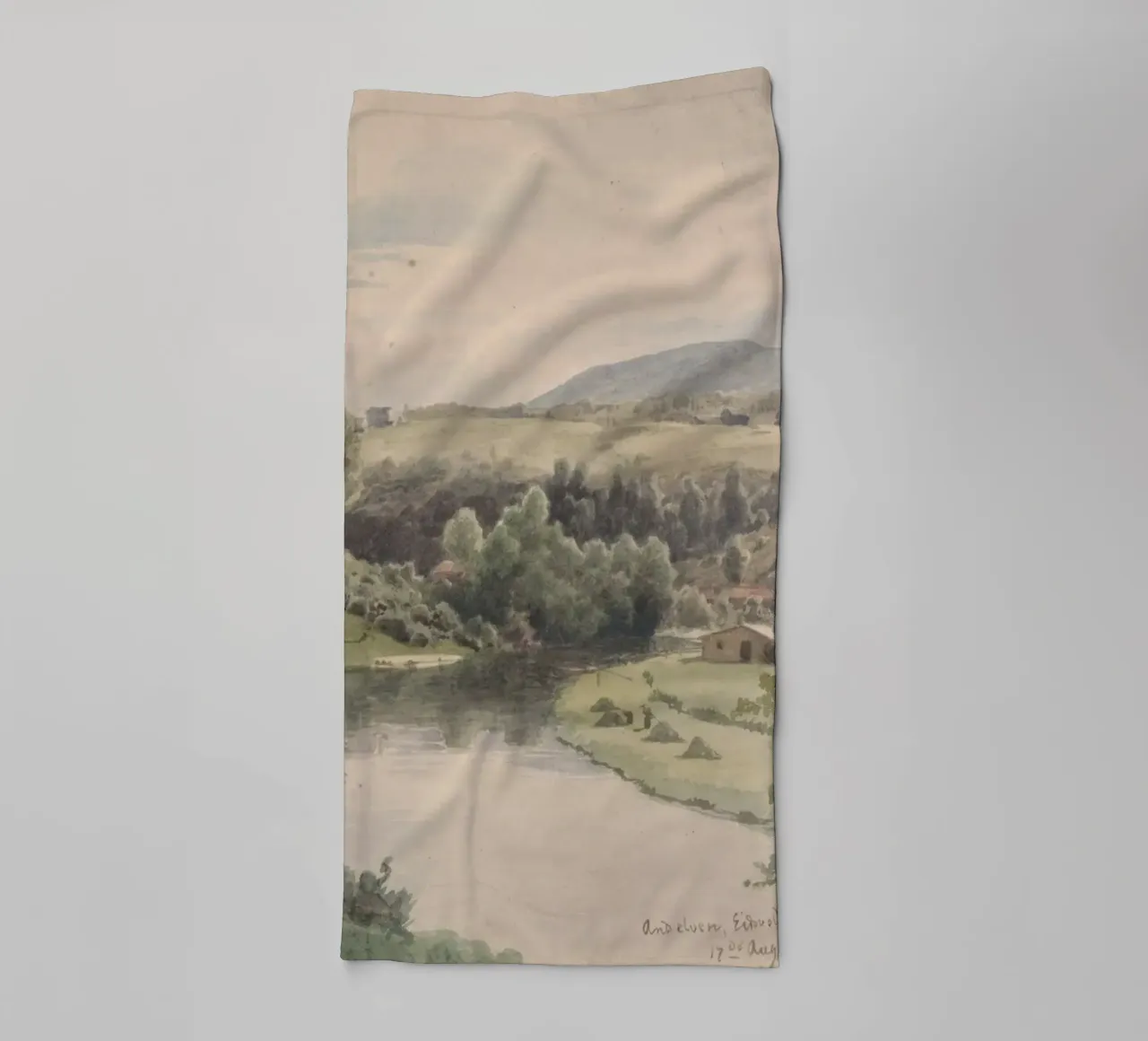 Paesaggio sereno della valle del fiume - Acquerello d'epoca asciugamano da bagno da ClubArt