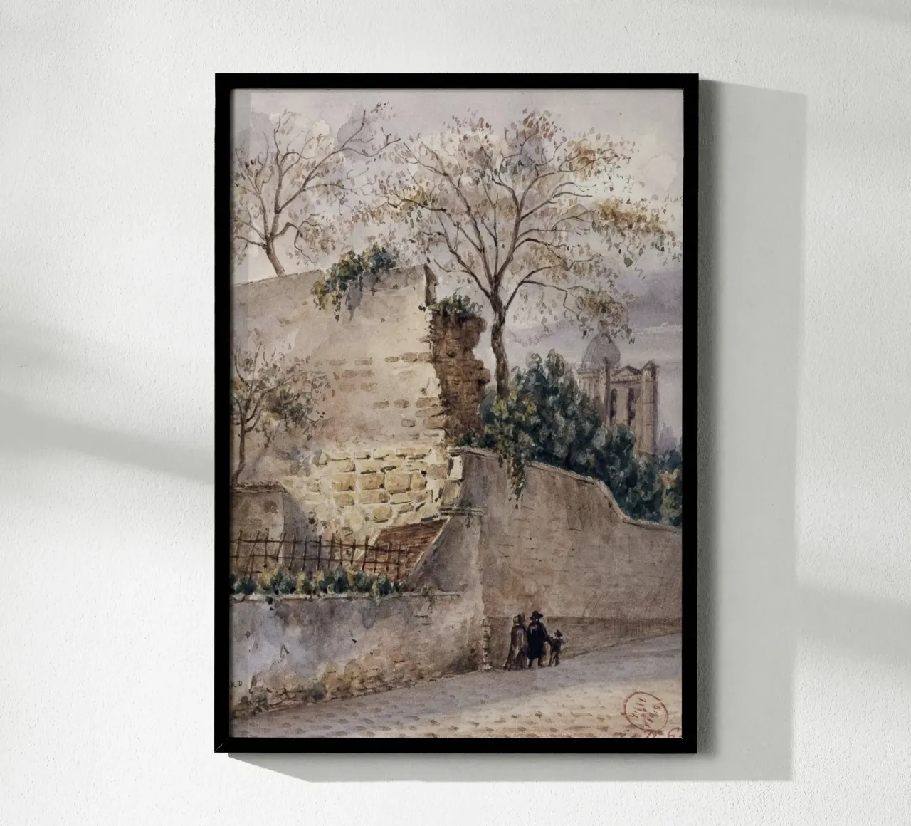 1864 Französische Dorfszene: Steinmauer und entfernte Kirche Poster mit Kunststoffrahmen von ClubArt
