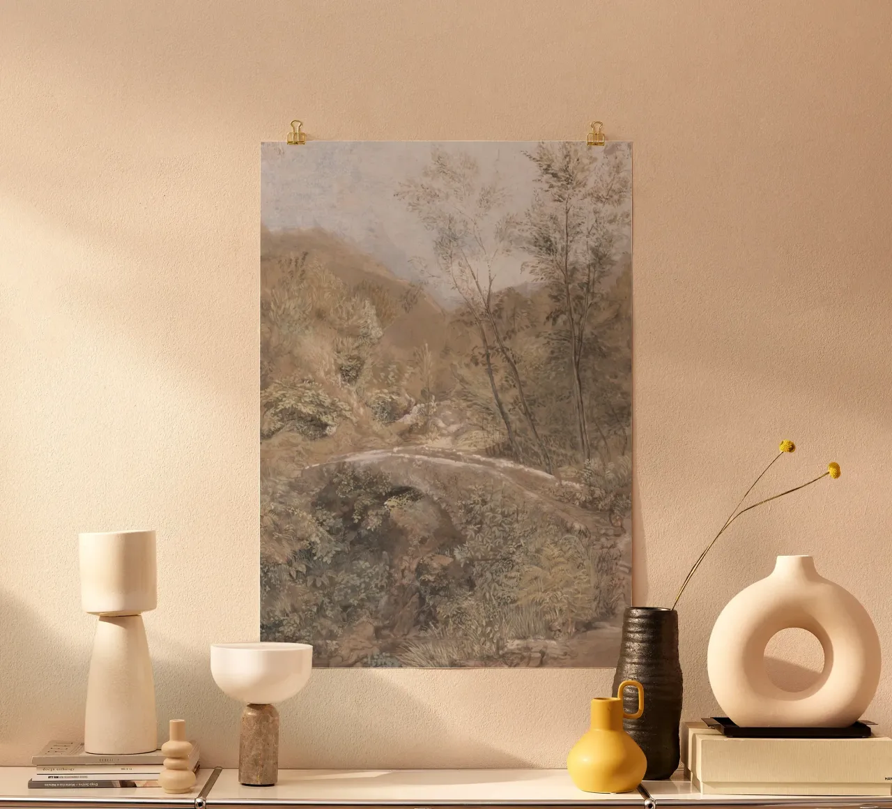 Paesaggio romantico: Ponte di pietra e vista sulla valle poster con telaio in legno da ClubArt