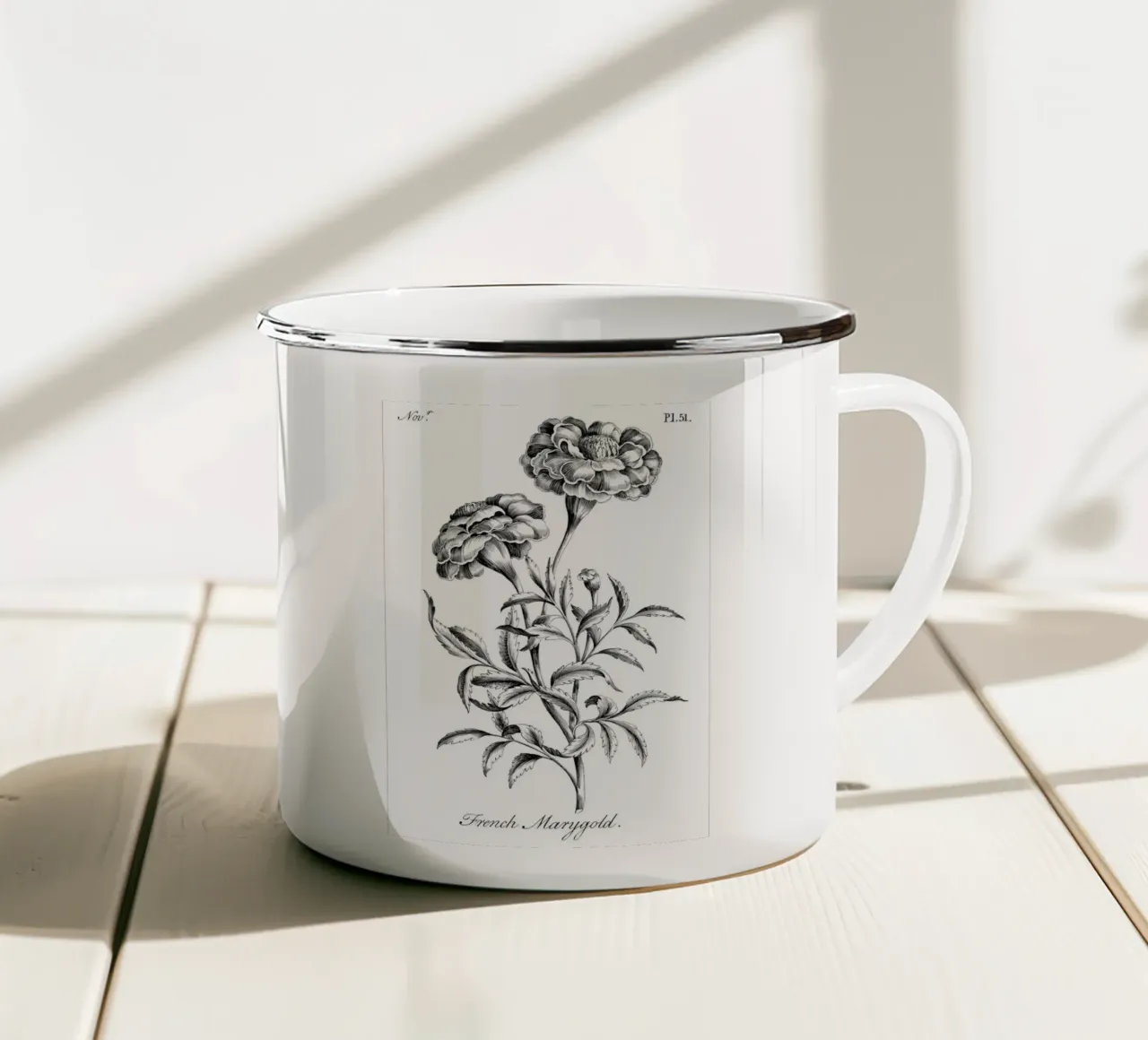 Incisione botanica d'epoca: Fiore di calendula francese tazza in smalto da ClubArt
