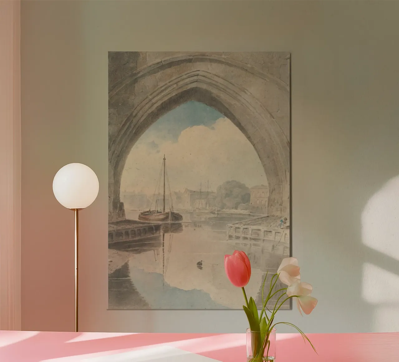 Historischer Brückenbogen: Flussboote und Stadtspiegelung Poster von ClubArt