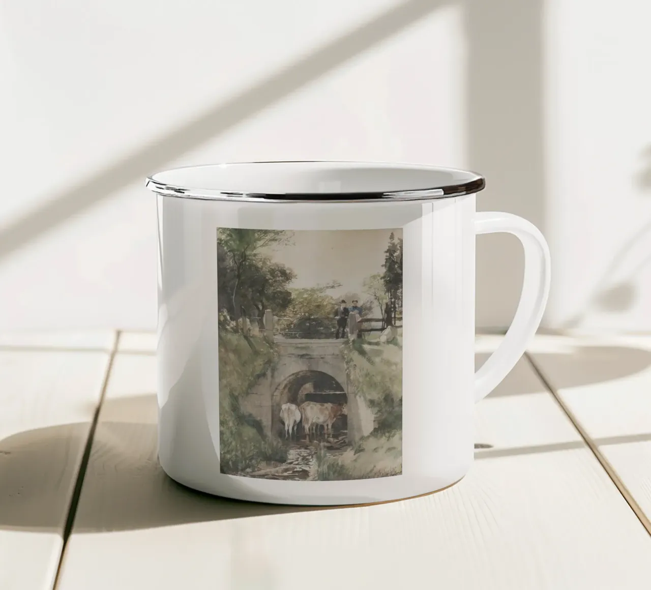 Scena di ponte rurale: Mucche sotto l'arco, figure in alto (1876) tazza in smalto da ClubArt