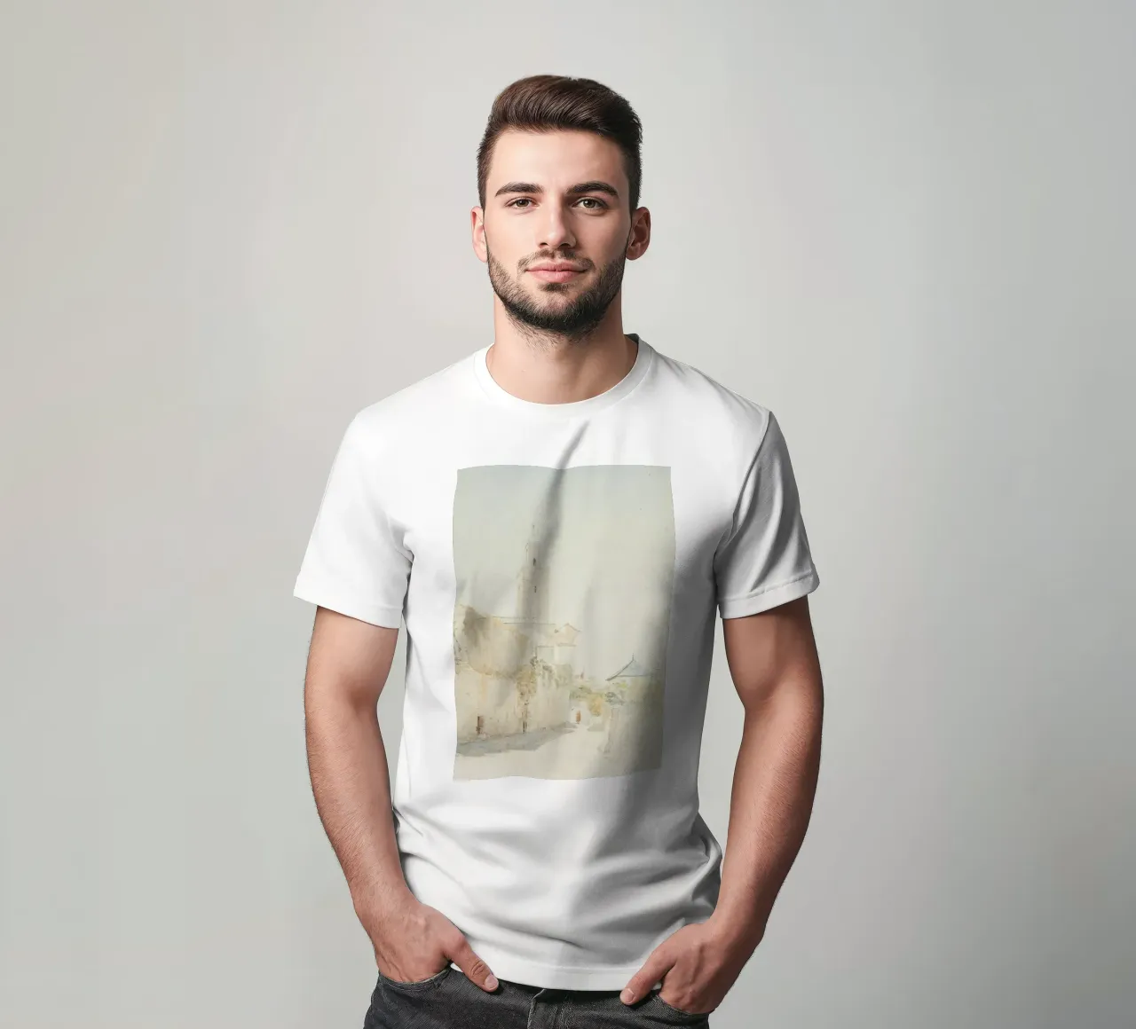 Strada nordafricana: Minareto e acquerello in dissolvenza t-shirt da ClubArt