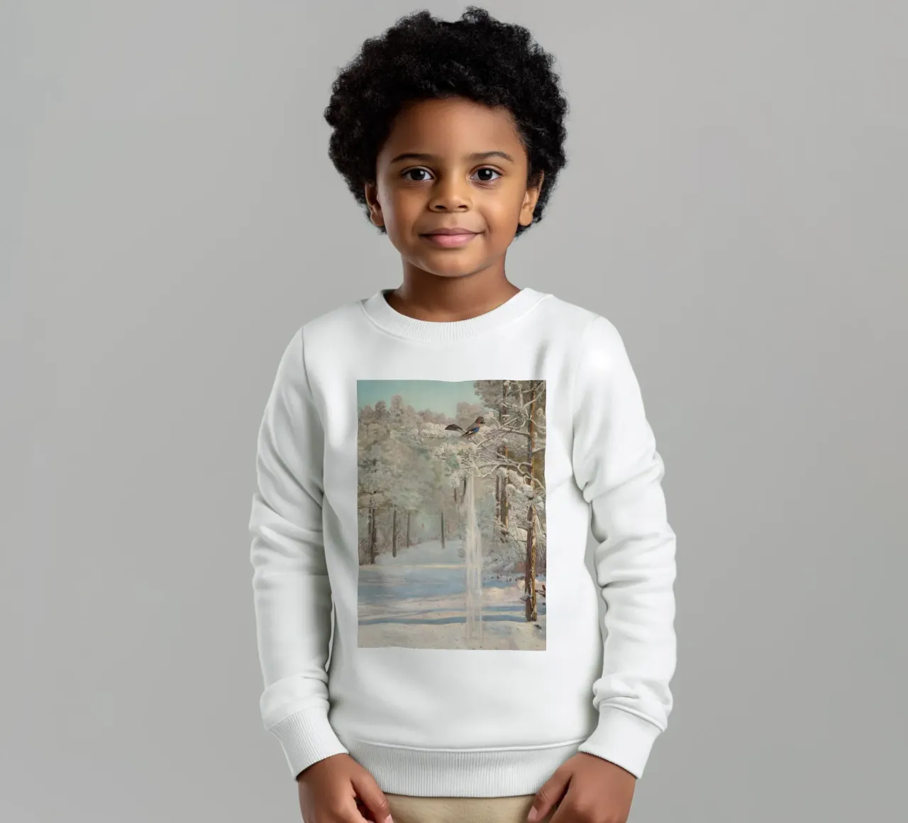 Winterwald: Eichelhäher auf verschneitem Kiefernzweig Gemälde Kinder Sweatshirt von ClubArt