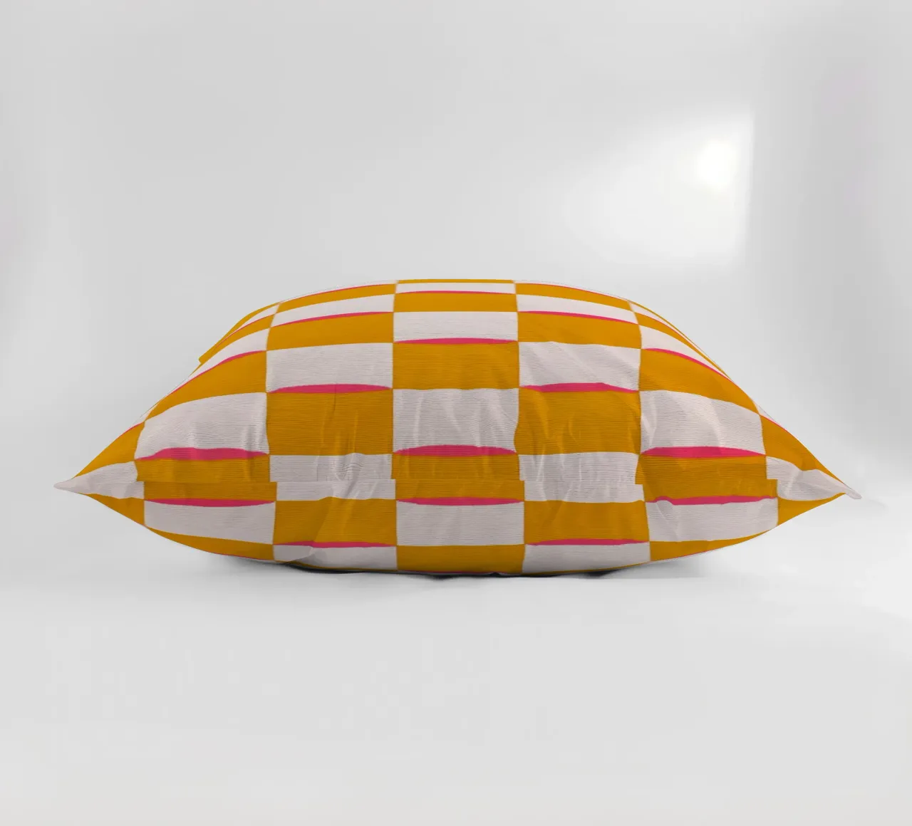 Quadrati e linee cuscino da Carinaprint