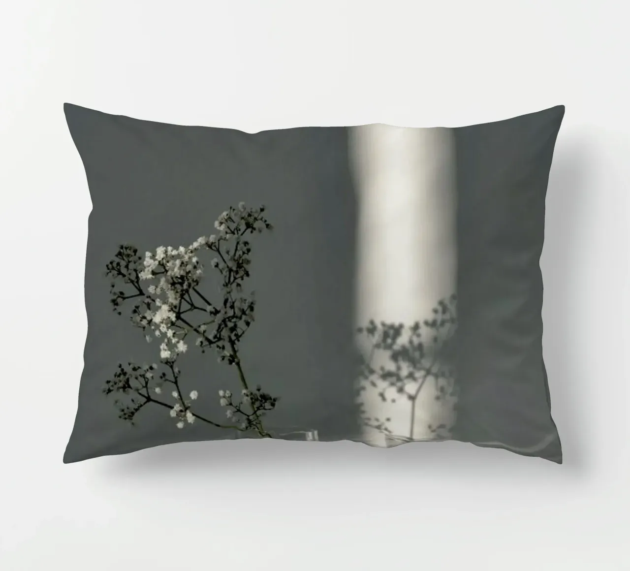 Flower Branch In A Magic Sunbeam cuscino da Studio Nahili