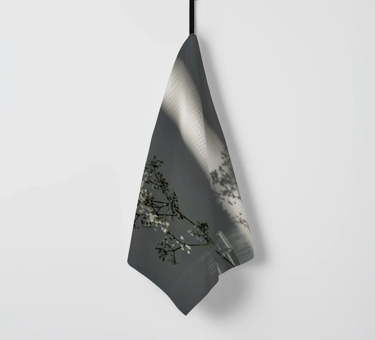 Flower Branch In A Magic Sunbeam torchon de Studio Nahili