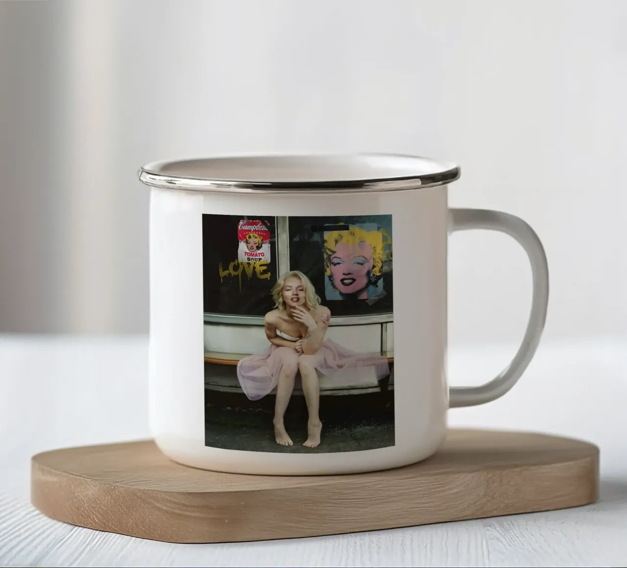 Marilyn Pose tazza in smalto da estellebardal