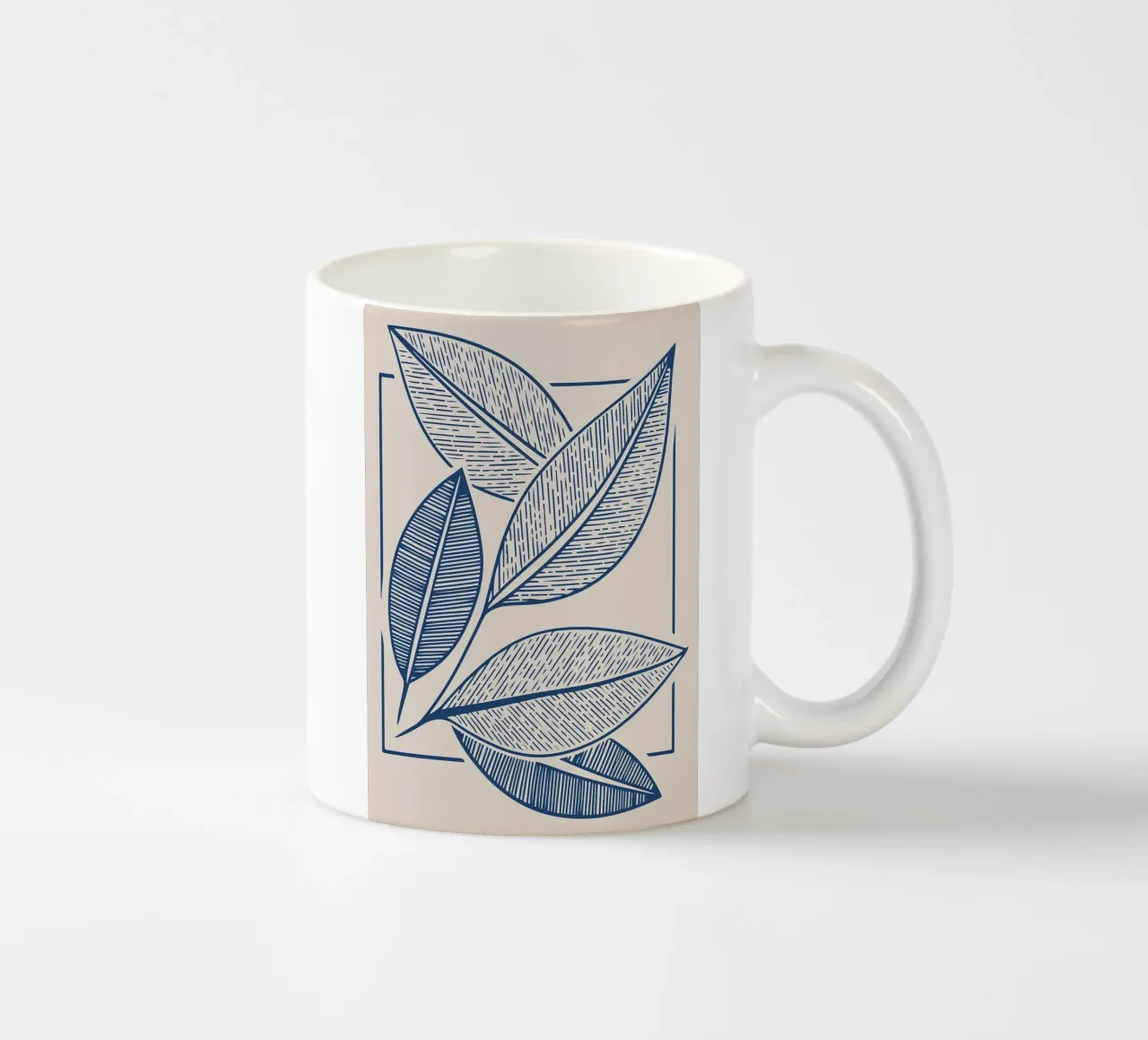 Arte moderna della linea di foglie botaniche in blu navy tazza in ceramica da FlowersShop