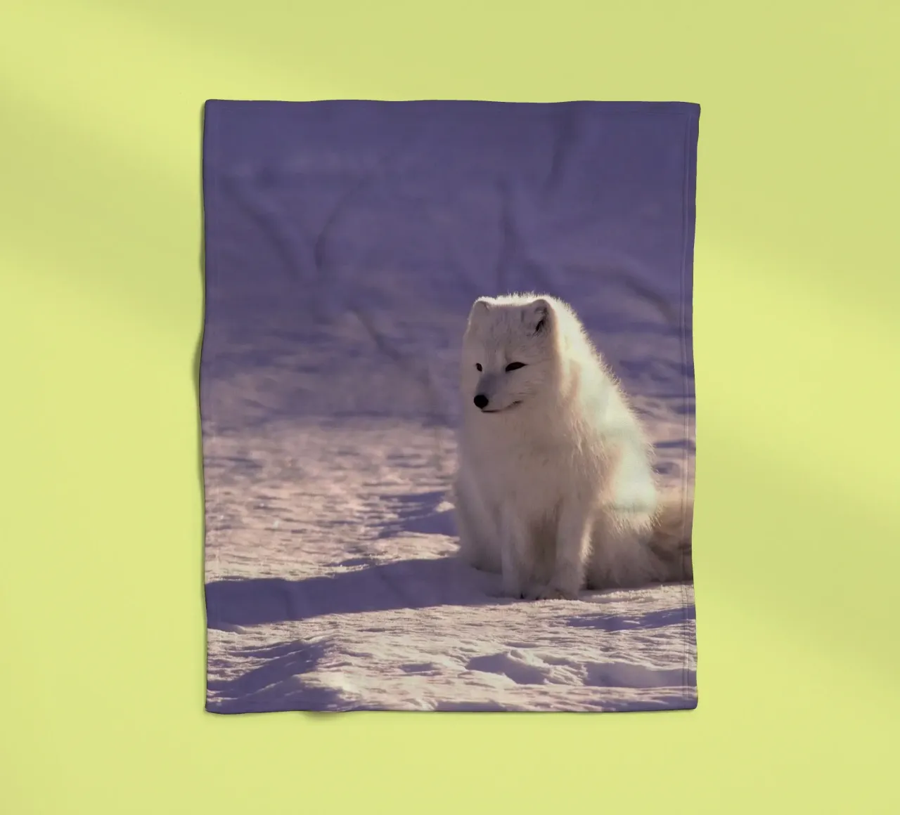 Polarfuchs auf Schnee Fleecedecke von animal story home