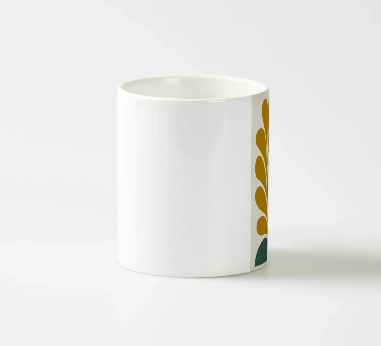 Abstracte Boho bloemenkunst in groenblauw en mosterdgroen keramische mok van MinimalistDesign