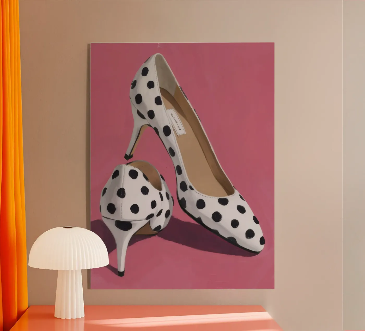 Polka Dot Pump plexiglass da Tiga Bersama