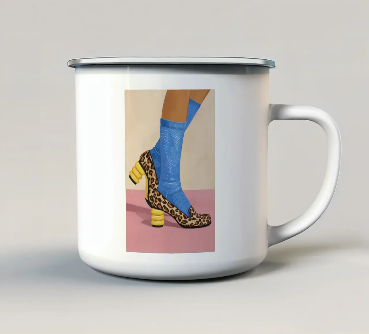 Passo del calzino leopardato tazza in smalto da Tiga Bersama
